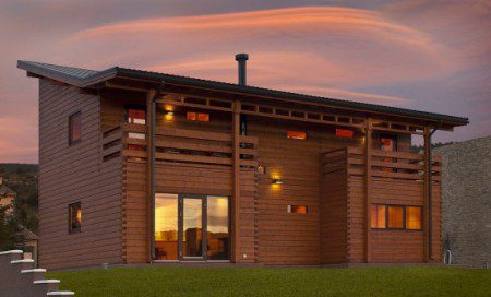 Деревянный дом в испанских горах по проекту Nordicasa Design & Construction Деревянный дом в испанских горах по проекту Nordicasa Design & Construction