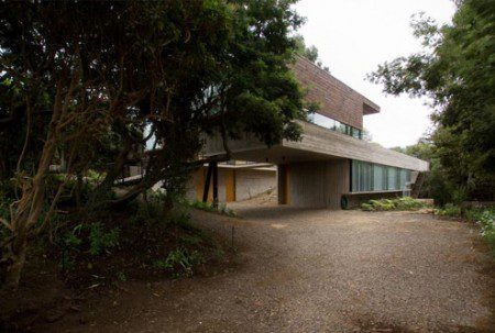 Пляжный дом с неожиданными видами склонов вместо океана