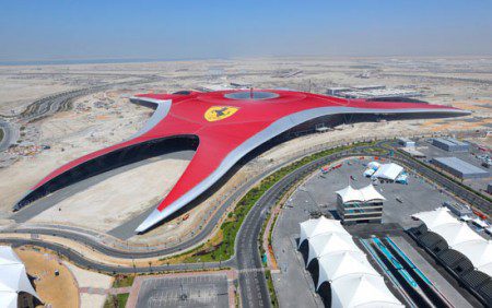 ferrari-world-innovacii-i-adrenalin-v-abu-dabi-3 ferrari-world-innovacii-i-adrenalin-v-abu-dabi-3
