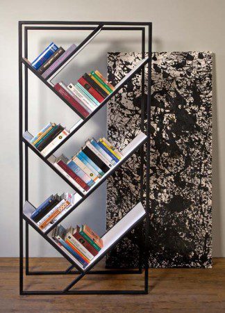 стальной книжный шкаф