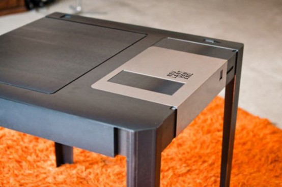 Ностальгический дизайн - Floppy Table Ностальгический дизайн - Floppy Table